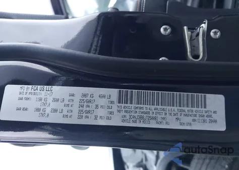 2018 Jeep Compass Latitude 4X4 z USA, uszkodzony, nr VIN 3C4NJDBB6JT250081